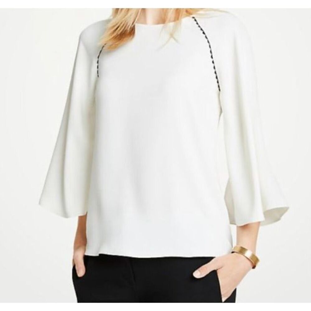 Ann Taylor women’s 3/4 bell sleeve, Ivy and black detailed Blouse size XXS